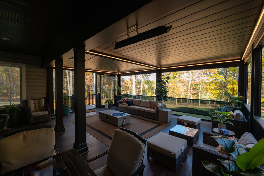 Screened-in porch in Woodbine, MD