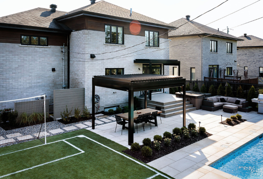 Manual vs. motorized patio screens for a residential outdoor space
